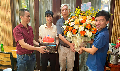 CHÚC MỪNG SINH NHẬT THÁNG 8