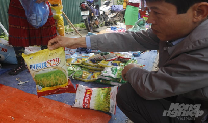 Loạn thuốc bảo vệ thực vật, hạt giống trôi nổi ở chợ vùng cao